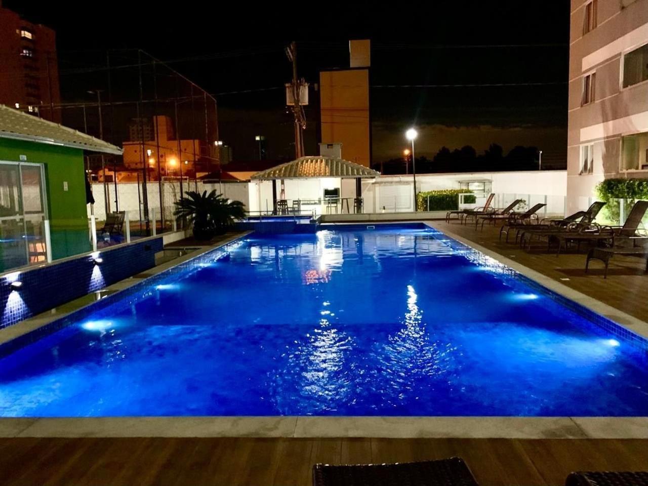 Liara Picarras: Praia, Beto Carrero E Muito Mais Bagian luar foto